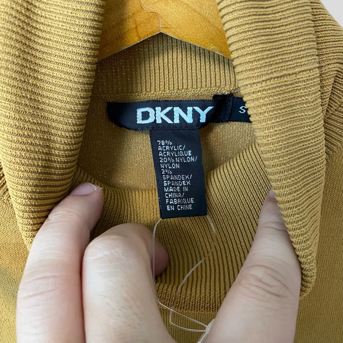 (여성S)DKNY 슬리브리스 니트 폴라 상품이미지4