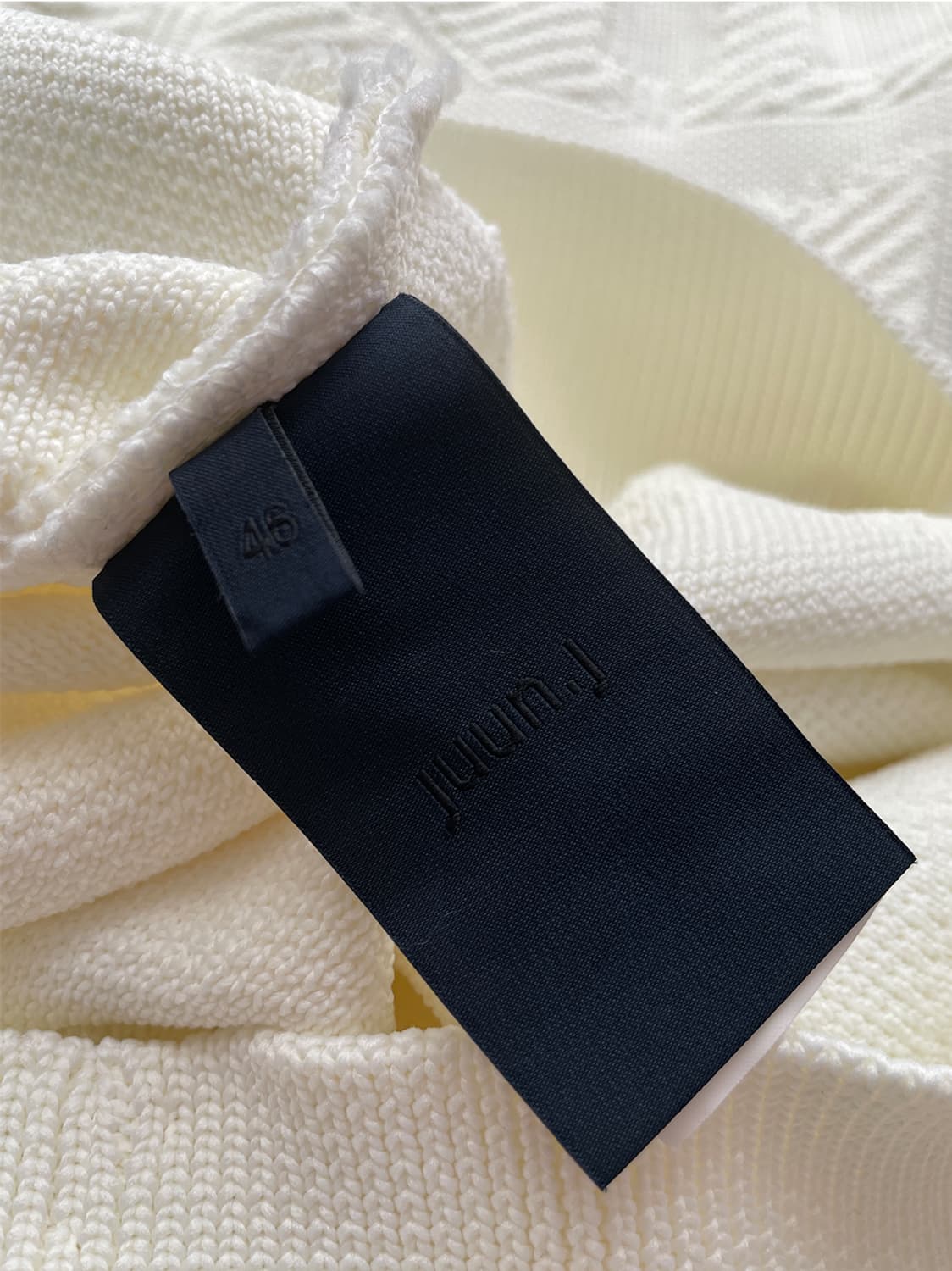 준지 엠블럼 니트 스웨터 상품이미지7