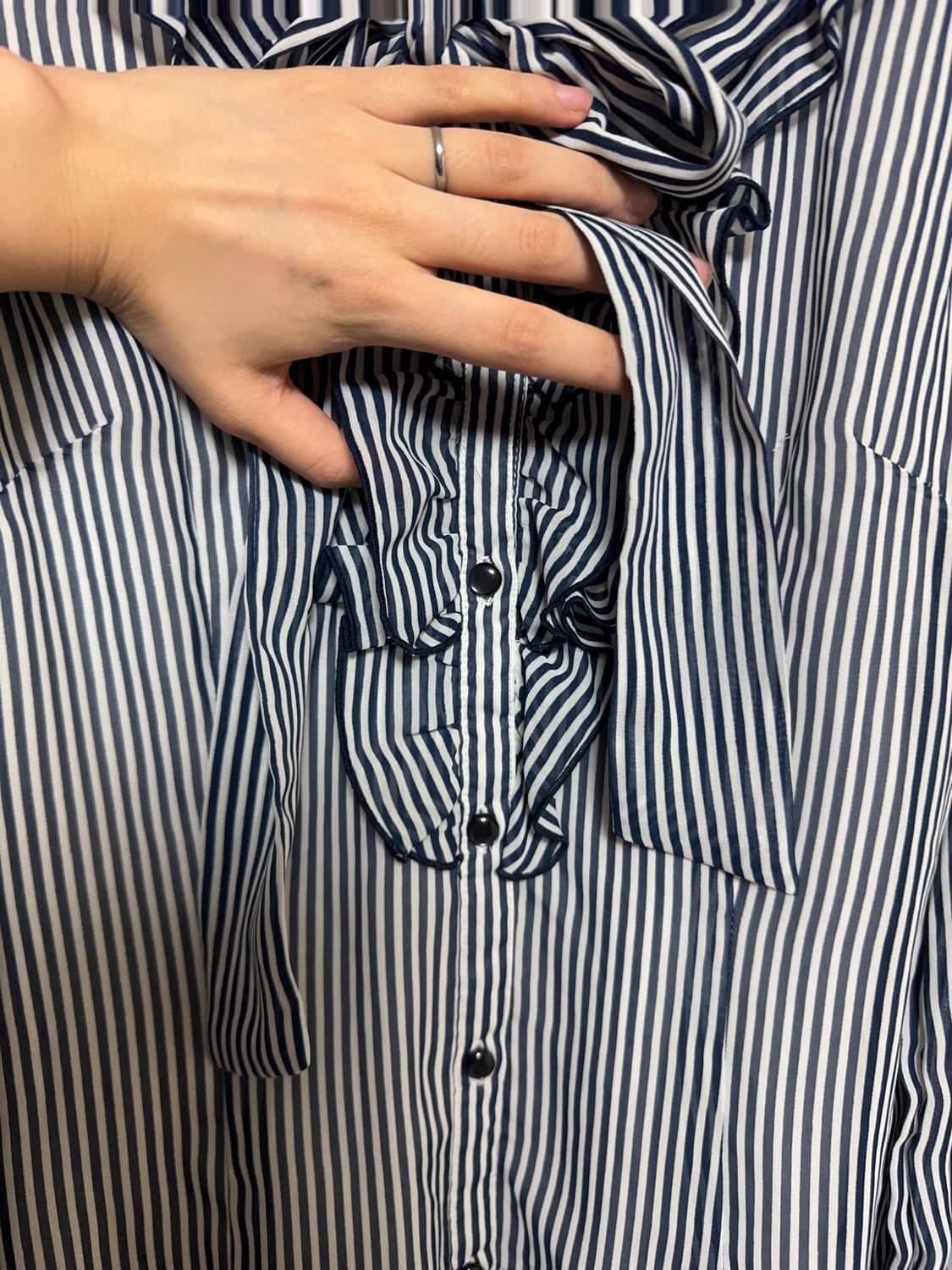 로걀 갸루 빈티지 스트라이프 보우타이 리본 쉬폰 블루 블라우스 상품이미지3