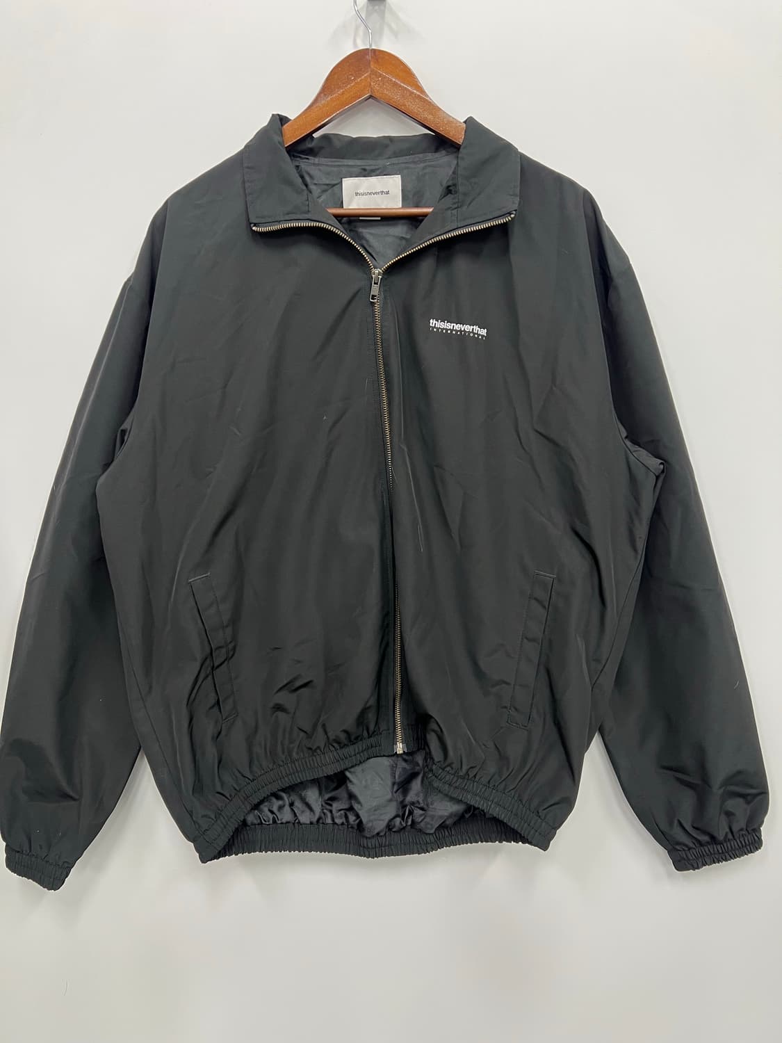 thisisneverthat 블랙 아우터 상품이미지1