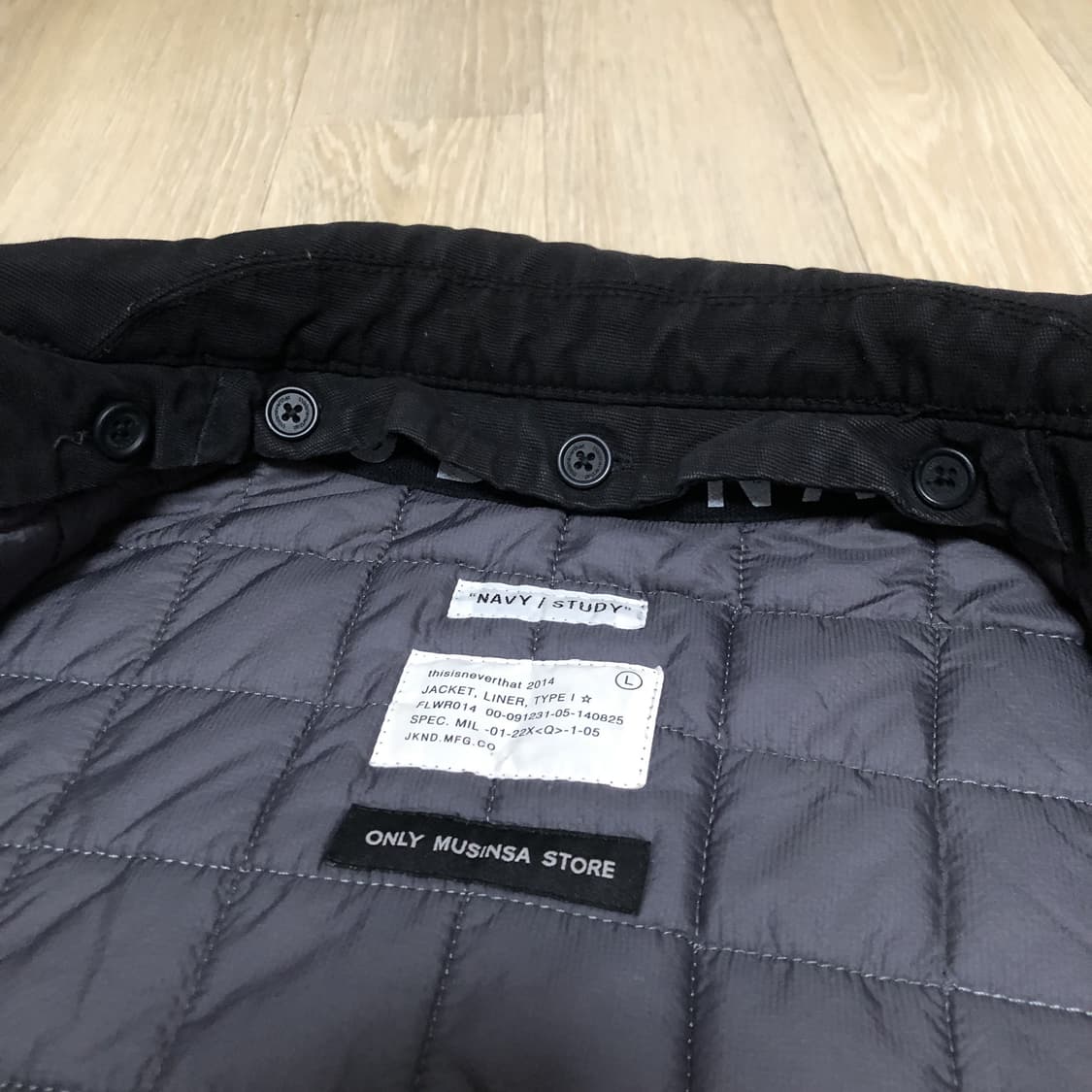 (L) 디스이즈네버댓 <NAVY / STUDY> MC 파카 코트 블랙 상품이미지6