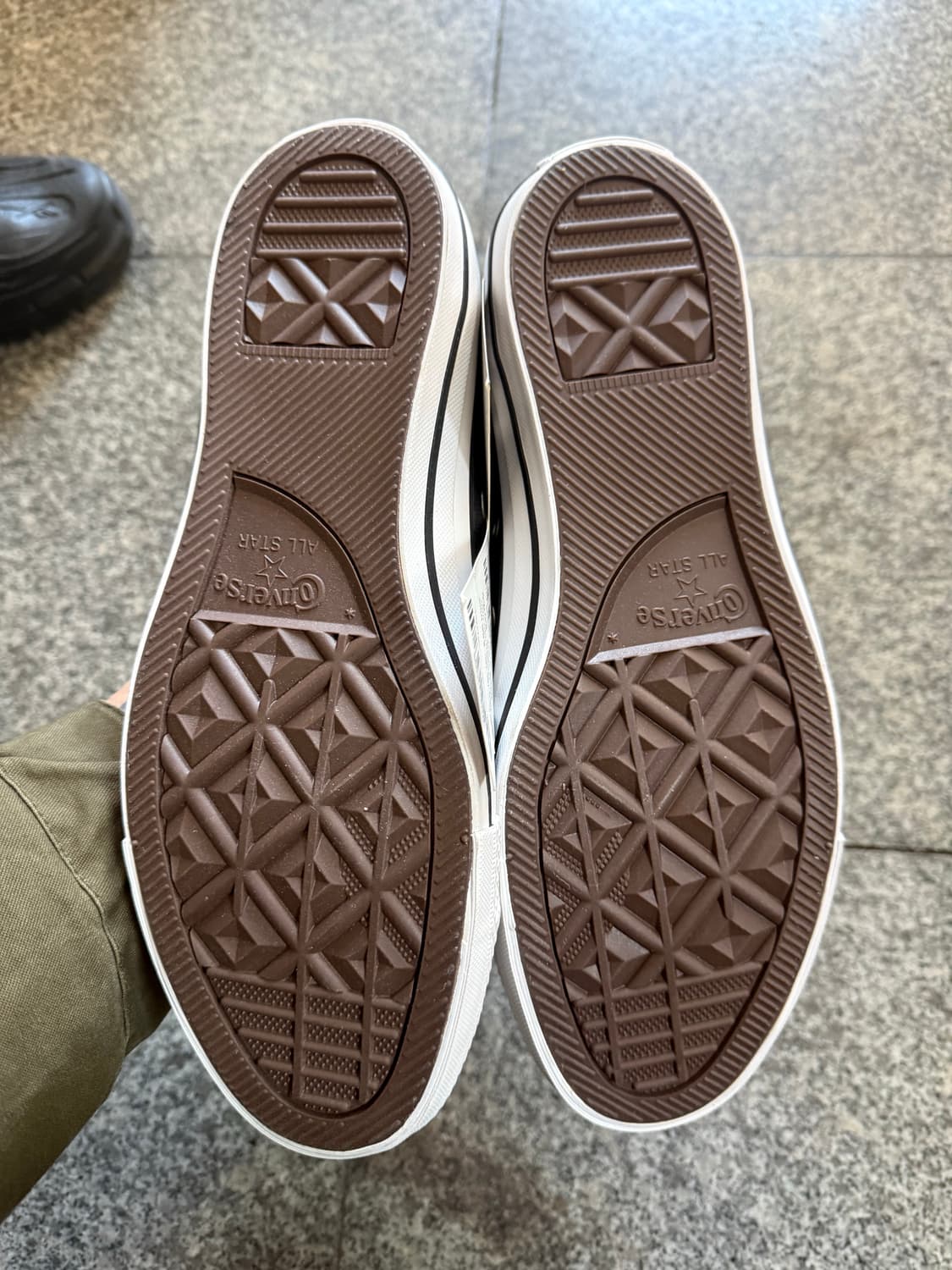 척테일러 올스타 클래식 레더 블랙 132174C 상품이미지2