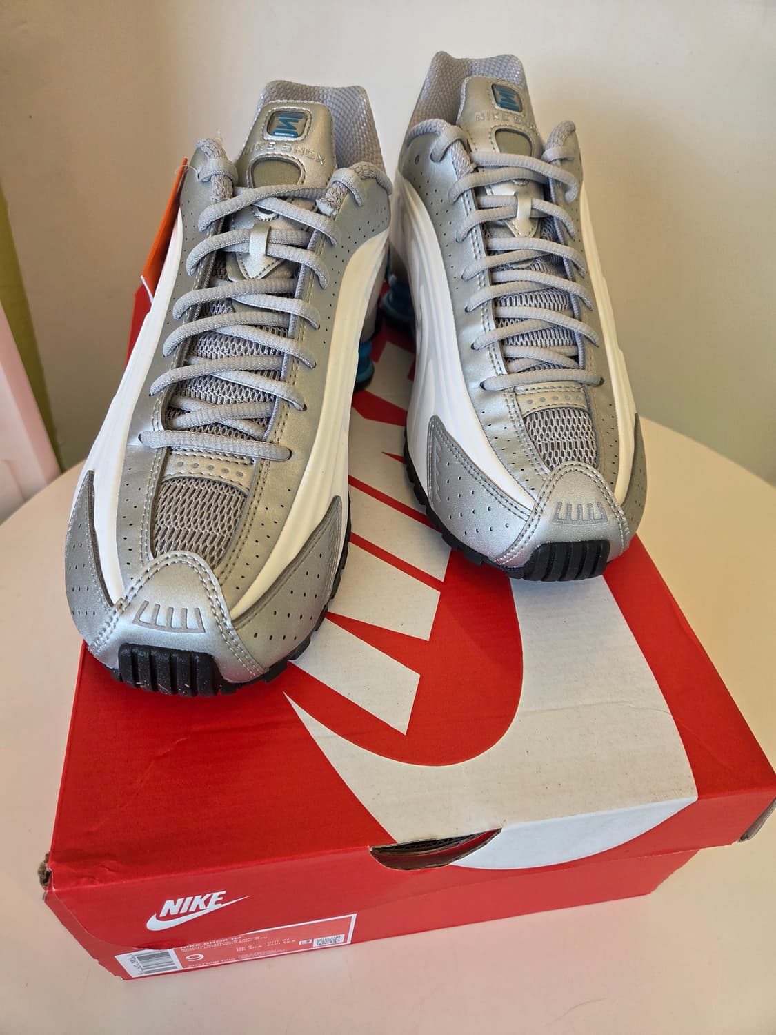 나이키 샥스 R4 HQ1988(새상품) 상품이미지2