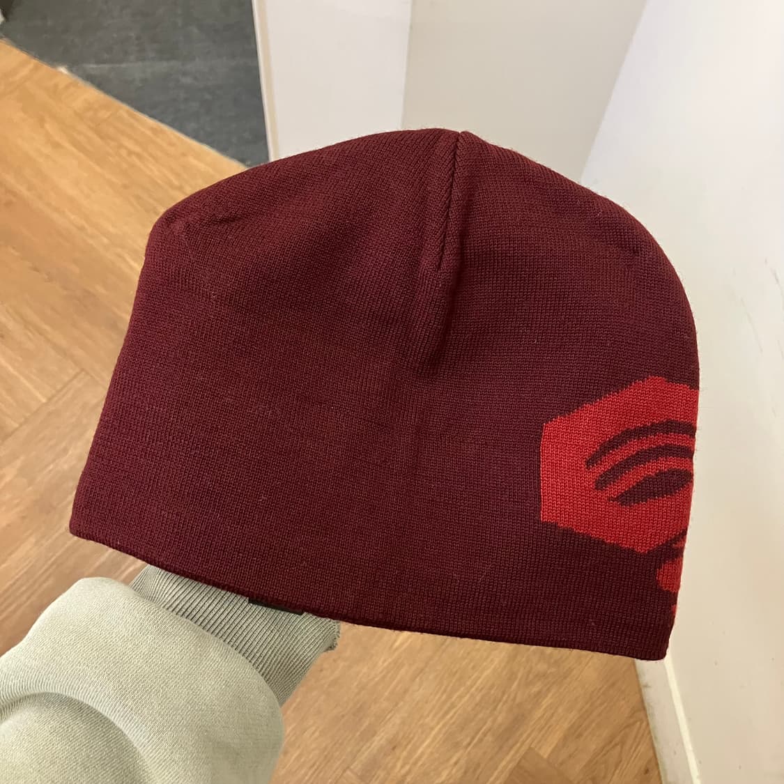 N164 마운틴하드웨어 비니 상품이미지2