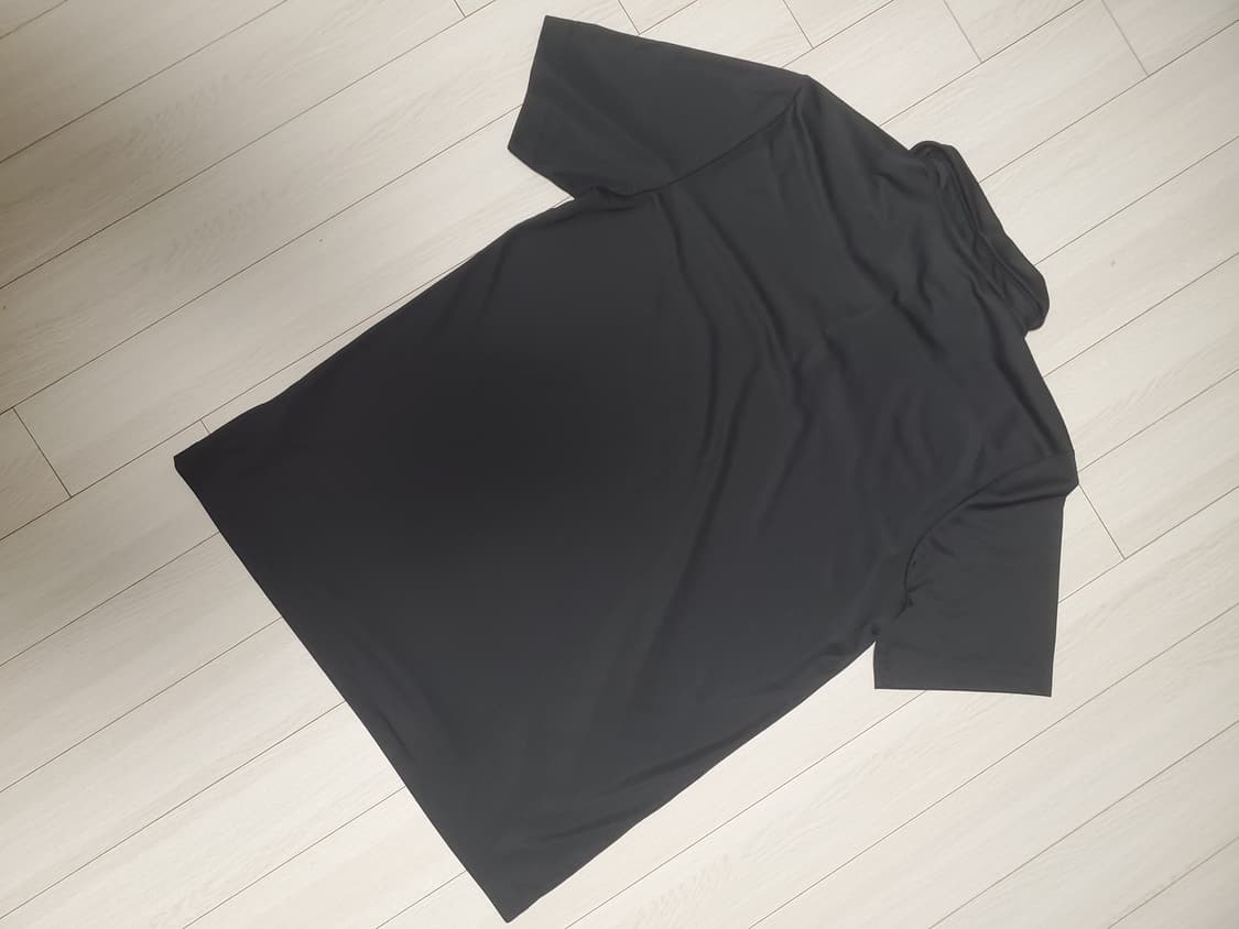 새상품급)아디다스 블랙 폴로 반팔 티셔츠 xl

아디다스 블랙 폴로 반팔 상품이미지3