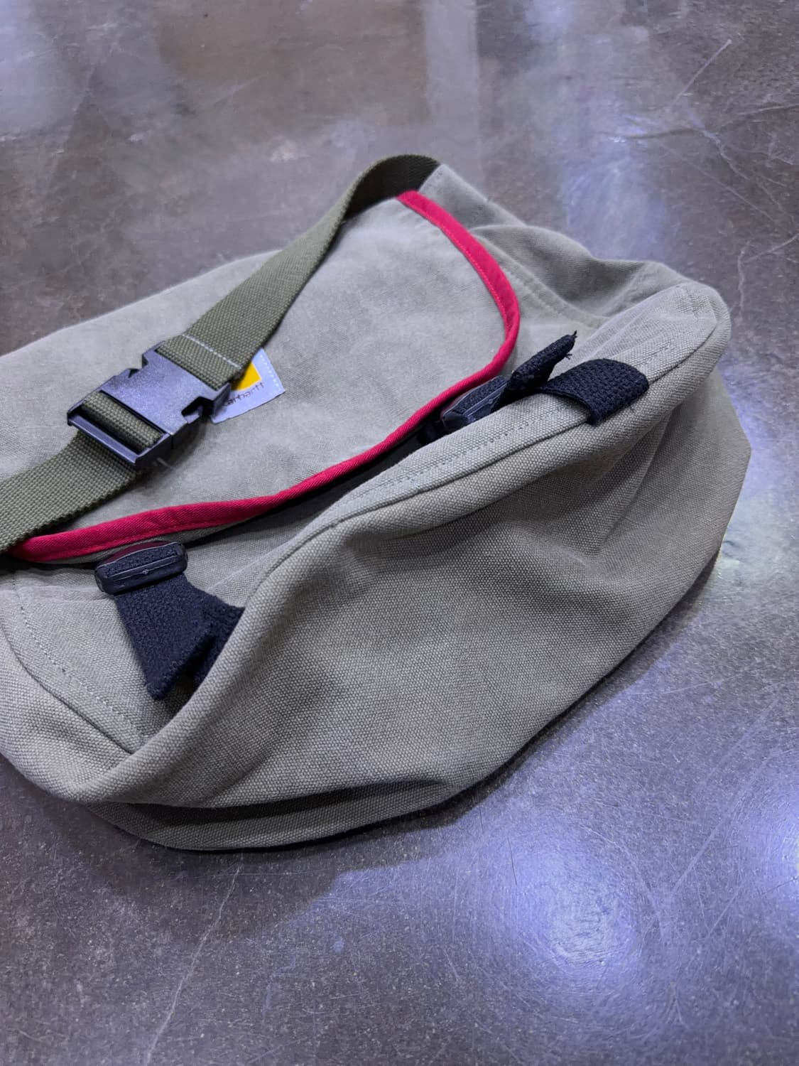 칼하트 파슬백 메신저백 크로스백 상품이미지5