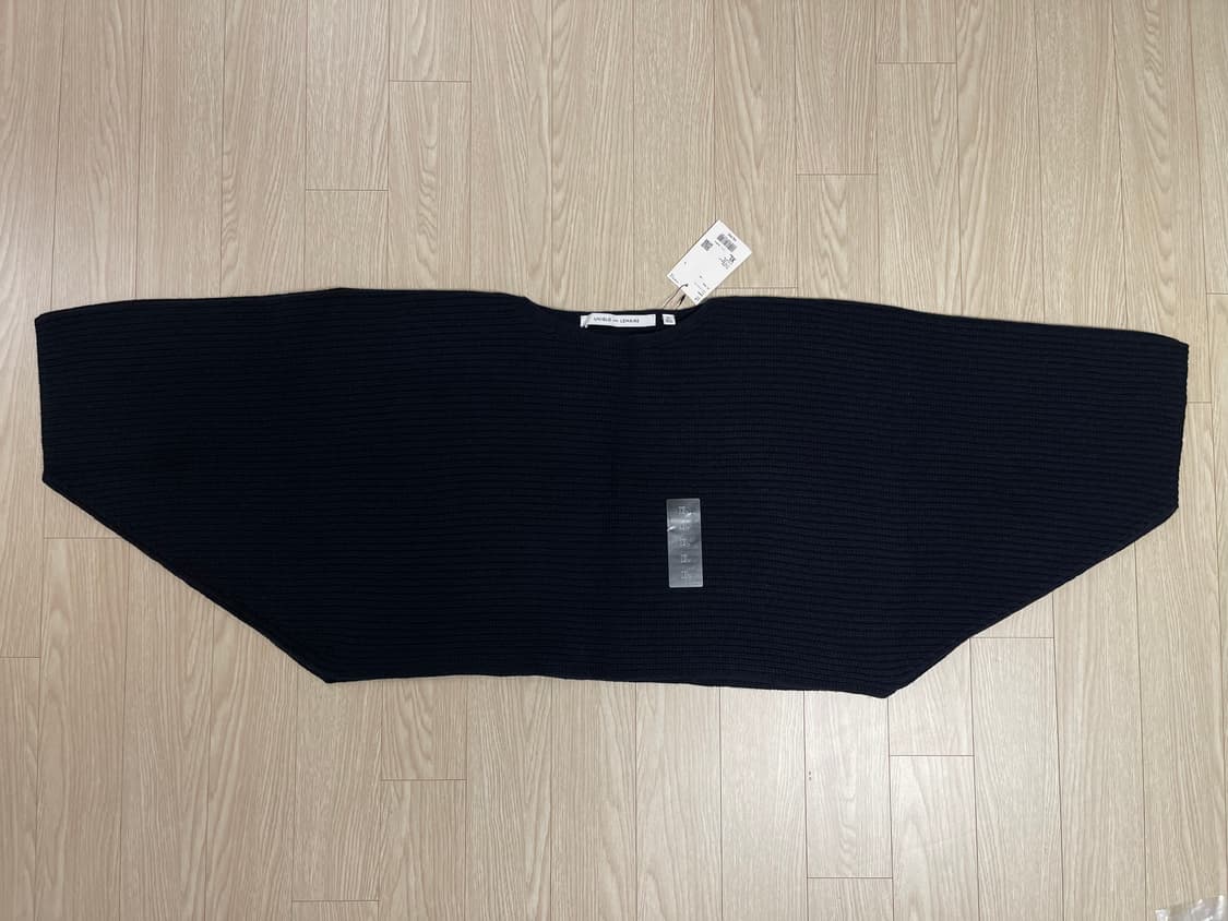 유니클로 x 르메르 램 크롭 스웨터 니트 네이비 상품이미지2