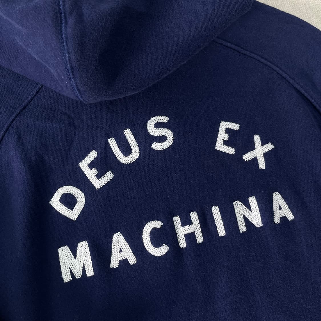 100 데우스 엑스 마키나 자수 후드티 상품이미지6