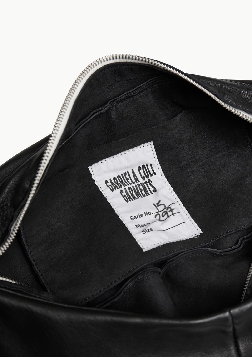 가브리엘라 콜 가먼츠 레더 스몰 크로스 백 상품이미지3