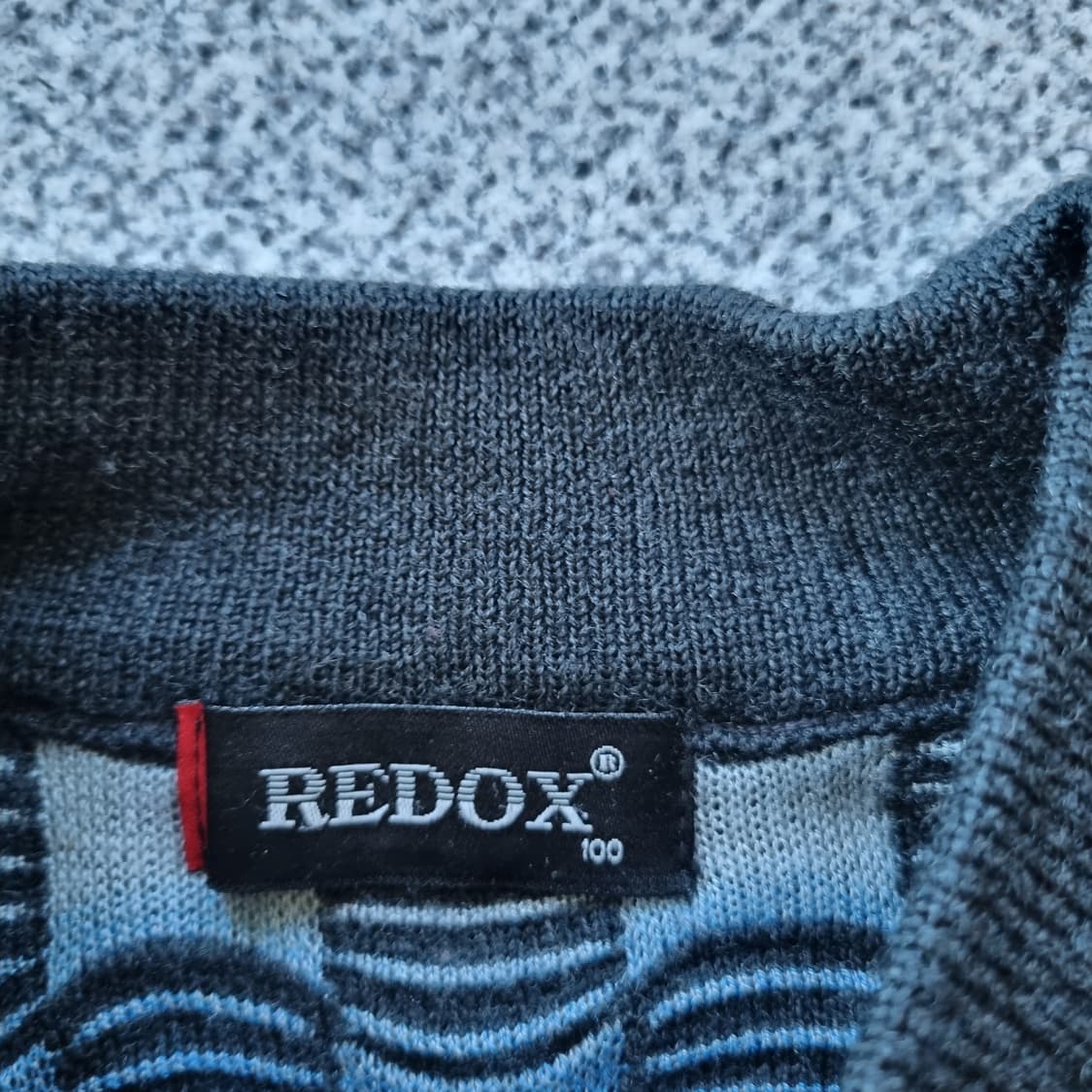 레드옥스 패턴 니트 스웨터 상품이미지3