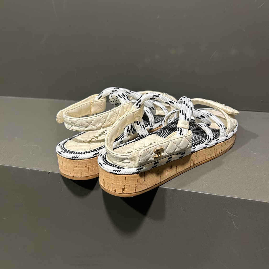 샤넬 램스킨 퀼팅 벨크로 스트랩 샌들 상품이미지5