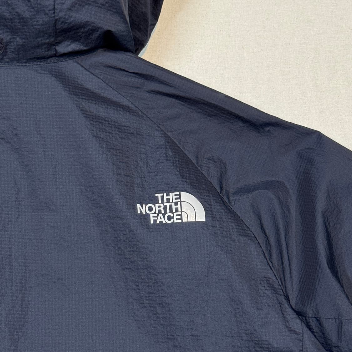 XL) 노스페이스 후드 얇은 바람막이 네이비 상품이미지6