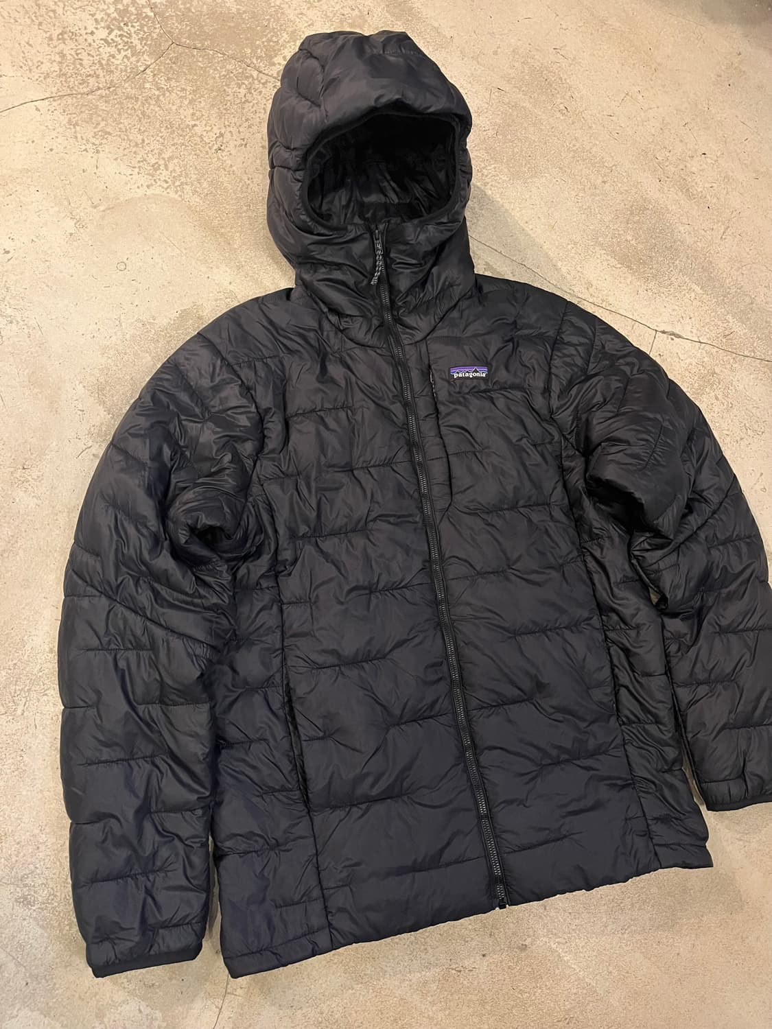 파타고니아 경량 패딩 상품이미지2