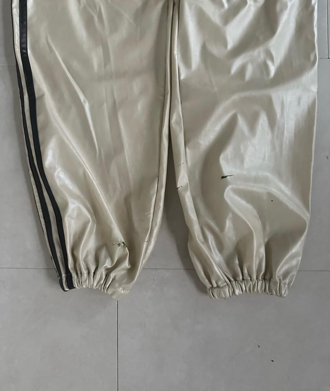 beige leather jogger pants 상품이미지8