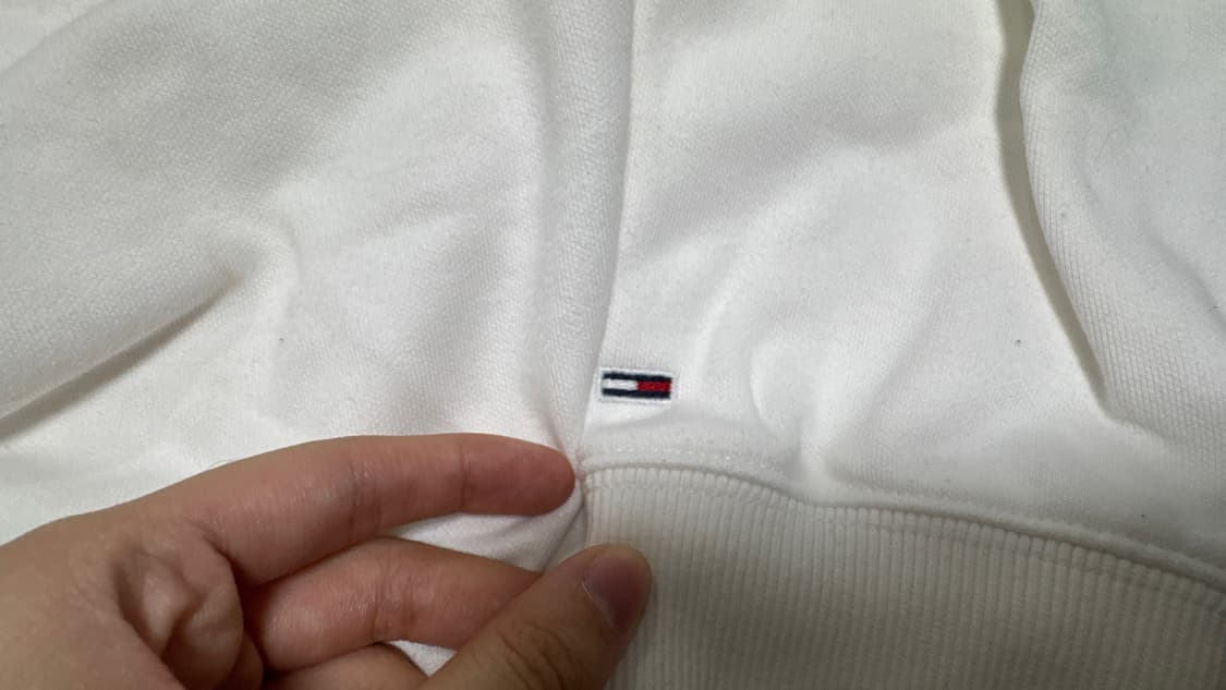 타미진스 컬러 자수 화이트 맨투맨 상품이미지5