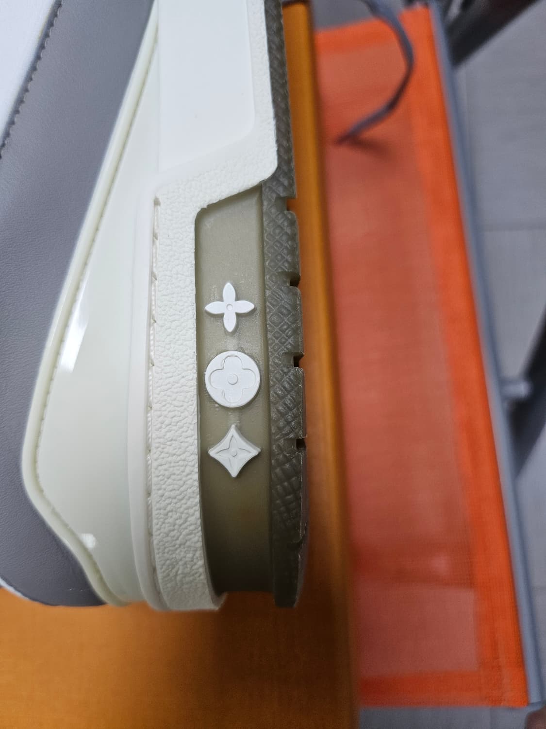 루이비통 FW트레이너 270m 상품이미지5