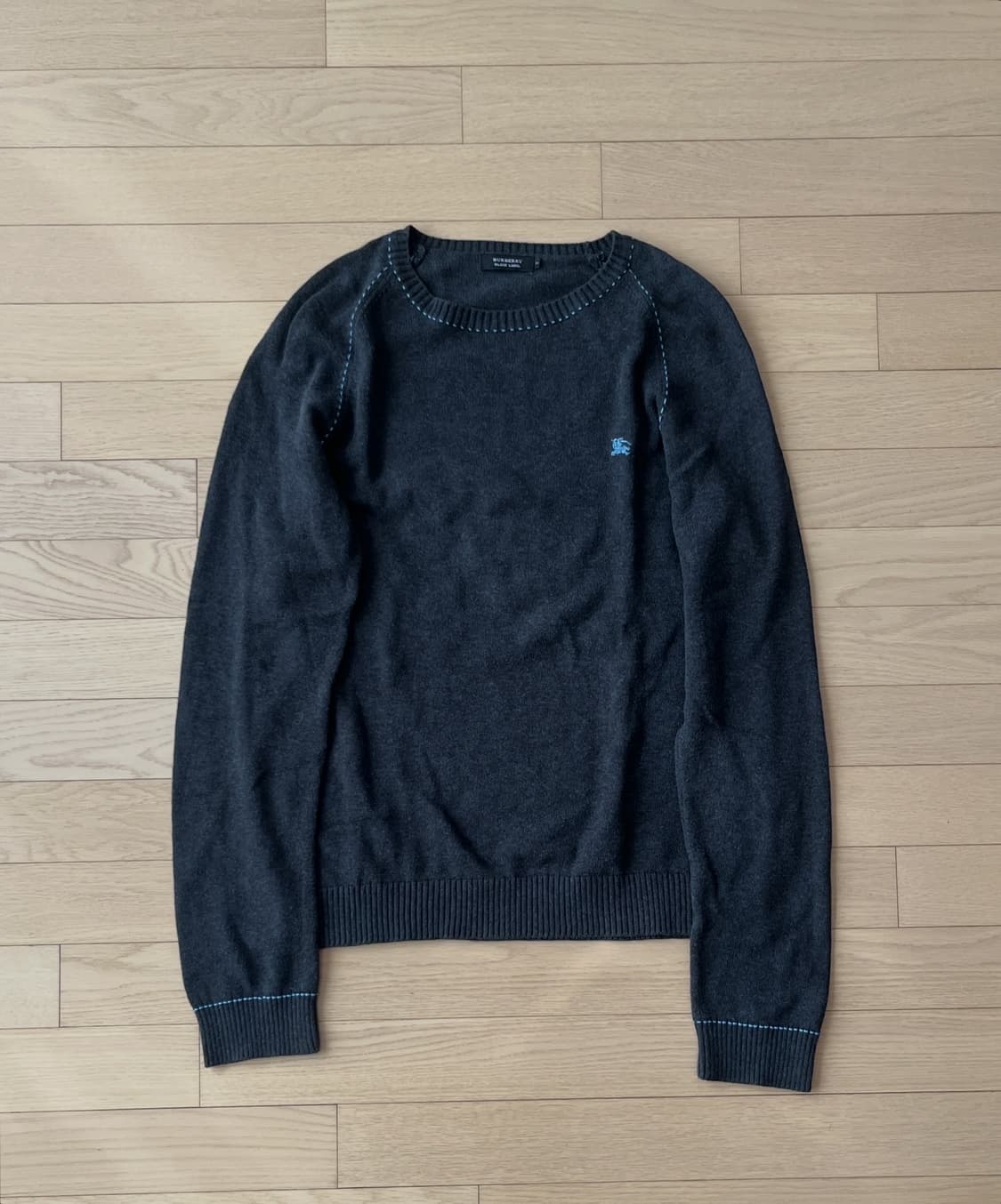 Burberry 버버리 블루 스티치 롱슬리브 상품이미지2
