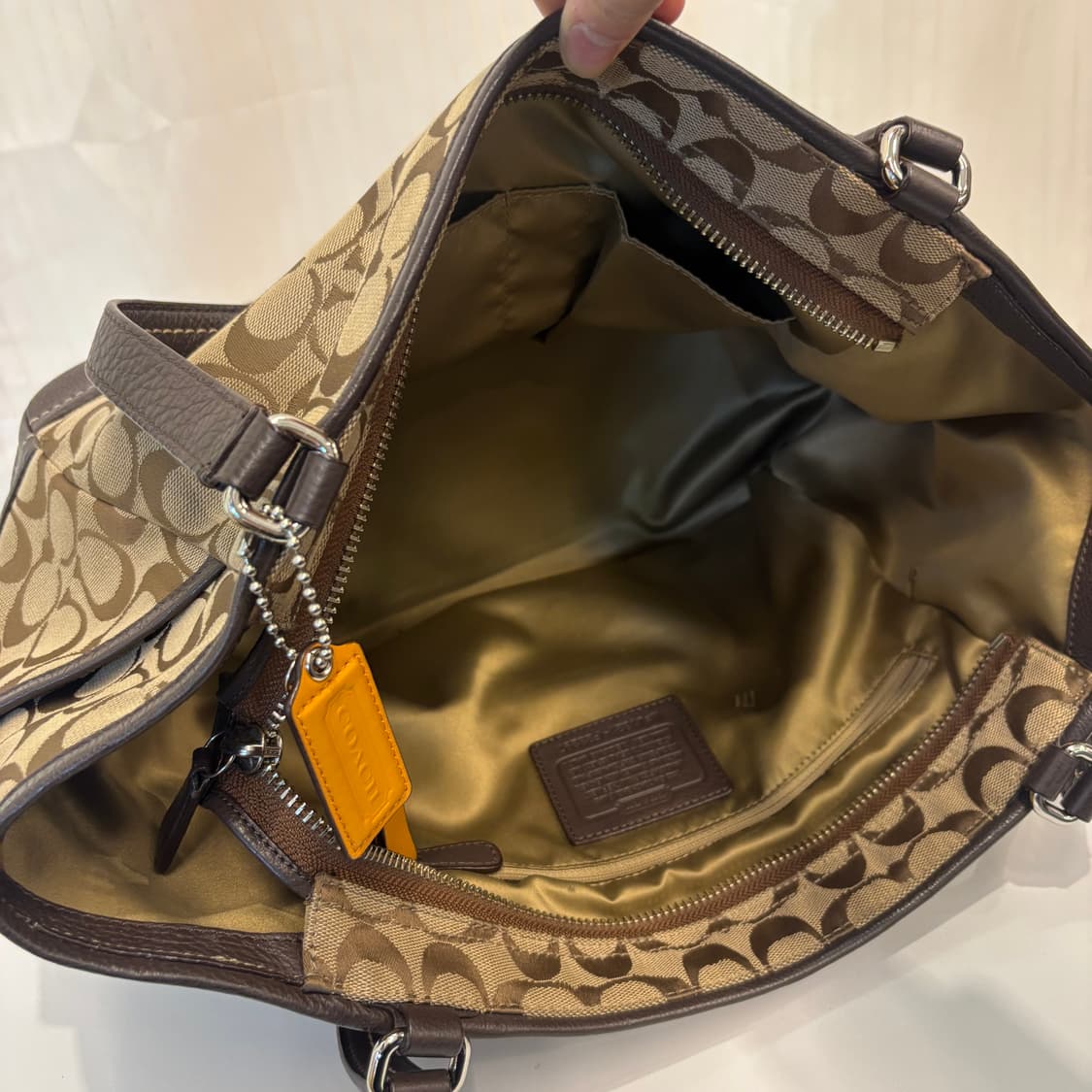 정품 코치 패브릭 숄더백     상품이미지9