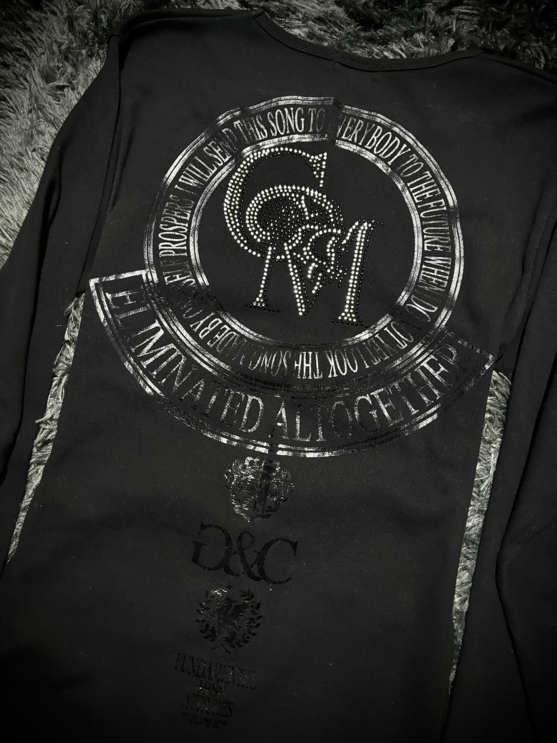 In The Attic 스컬 큐빅 롱슬리브 상품이미지5