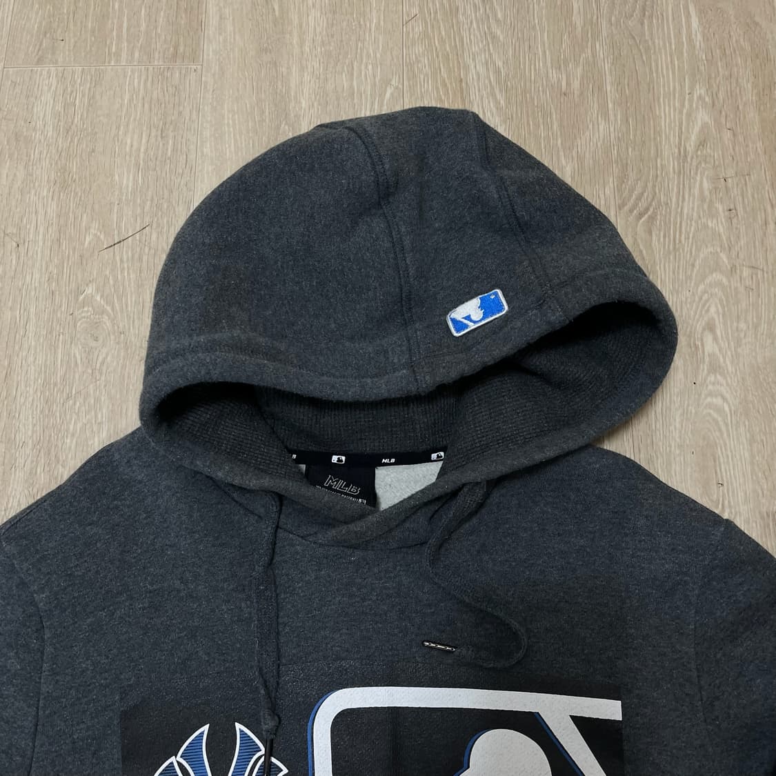 엠엘비 뉴욕양키스 빅로고 약기모 후드티 [차콜] L/100 상품이미지2