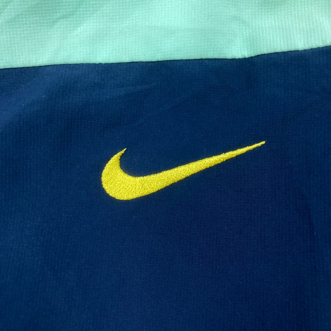 나이키 믹스 컬러 바르셀로나 로고 바람막이 상품이미지3