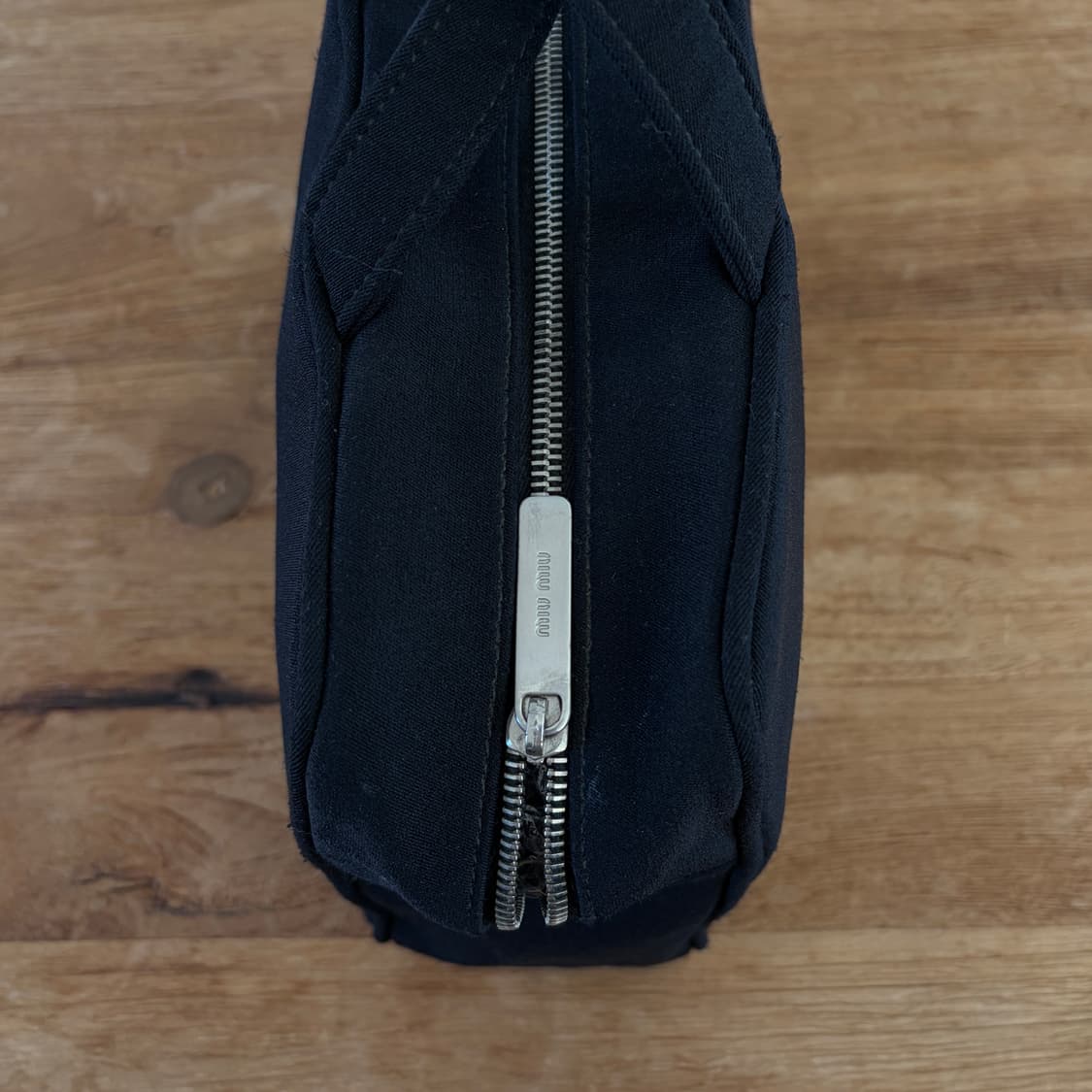 미우미우 스퀘어 토트백 상품이미지8