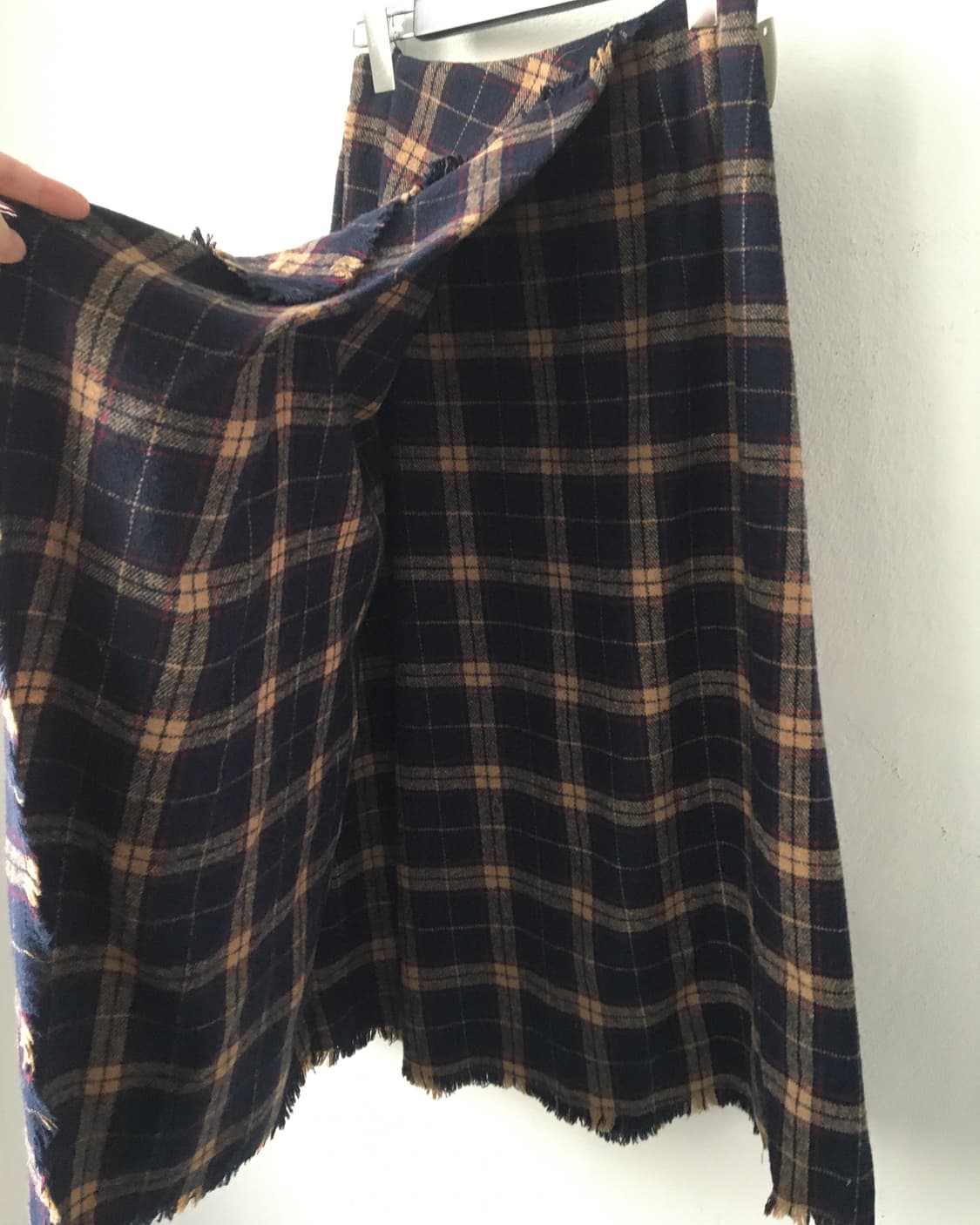 Drape point woolen check pattern skirt 상품이미지4
