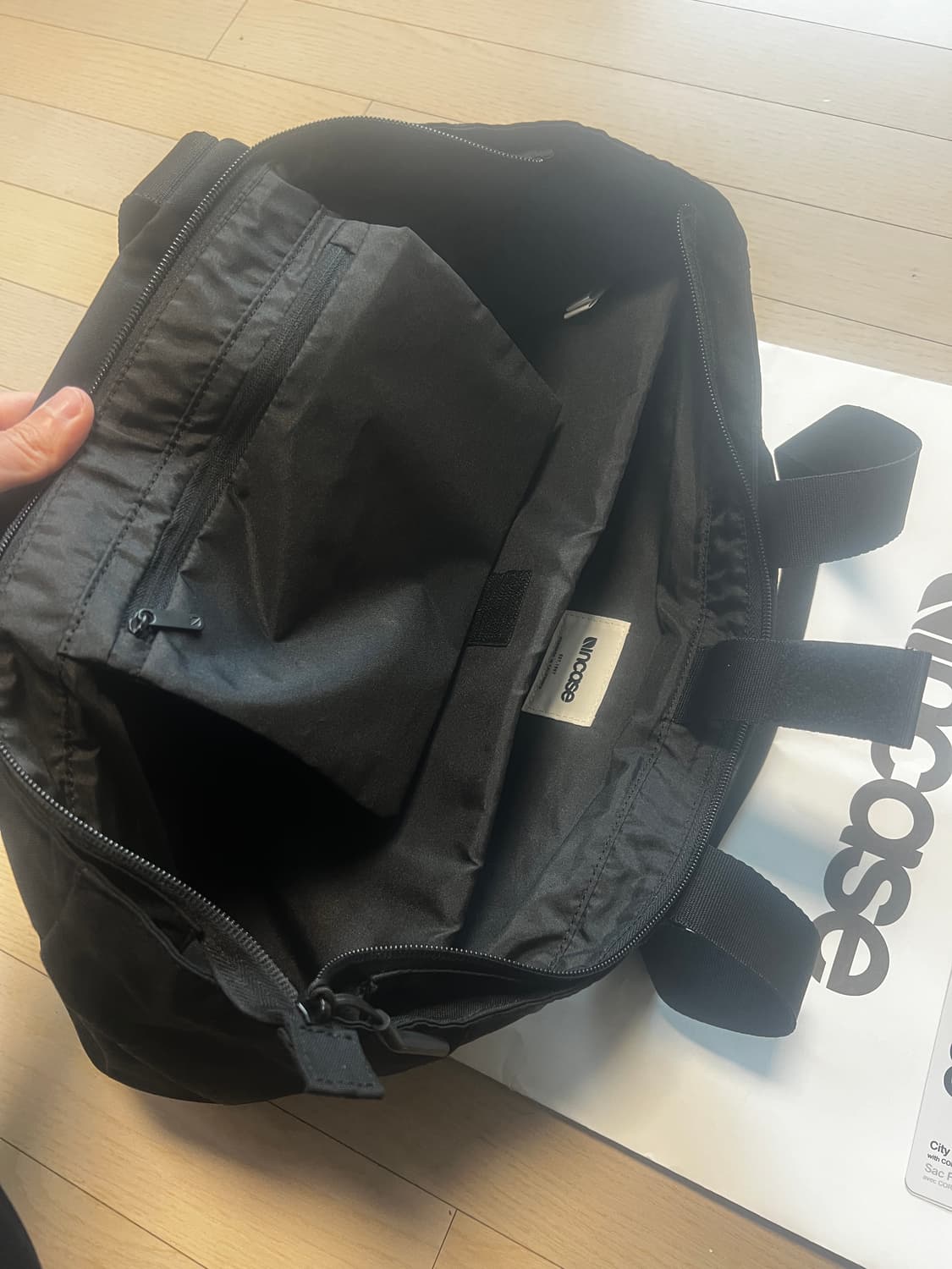 인케이스 시티 마켓 토트백 코듀라 블랙 상품이미지2