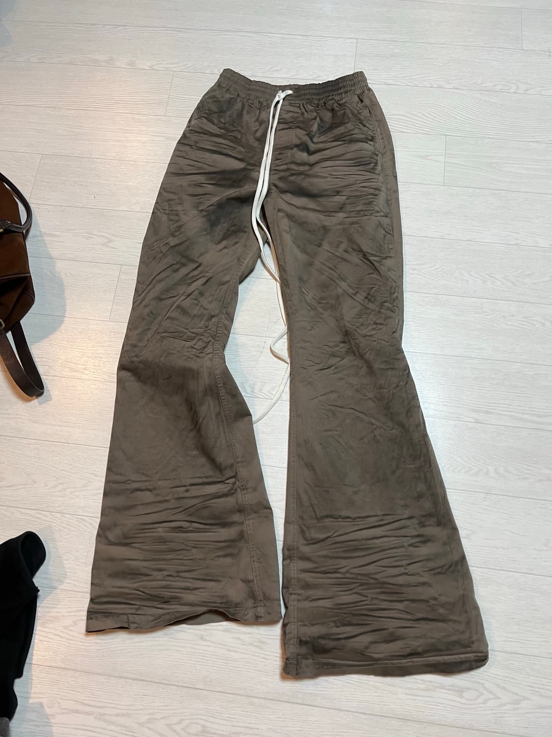 언더마이카 탄 카키 플레어 팬츠 사이즈 2 상품이미지2