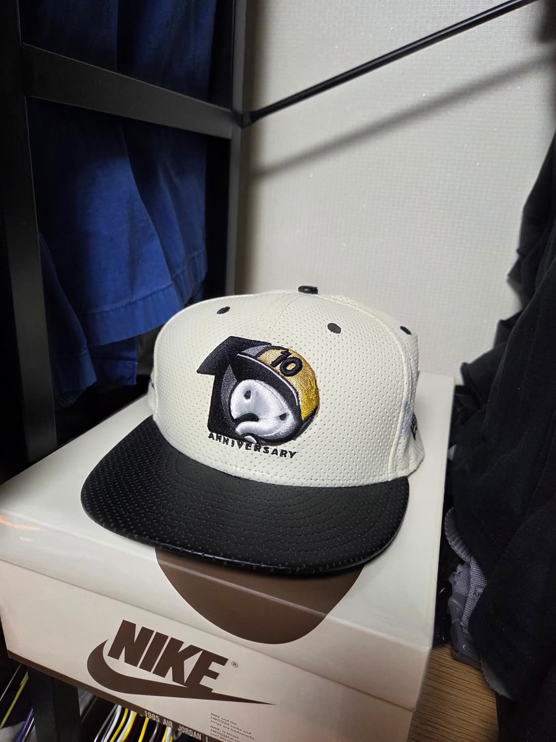 [ML] 뉴에라 무한도전 400회 한정판 인조가죽 스냅백 네이비 M-L 상품이미지1