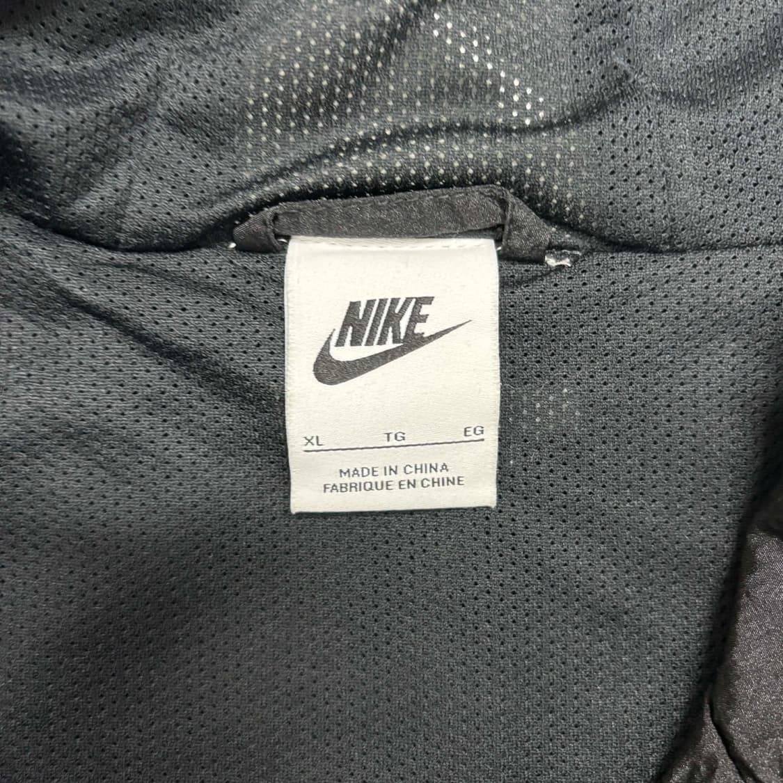나이키 신형 빅스우시 블랙 윈드브레이커 자켓 후드집업 희귀져지(XL) 상품이미지4