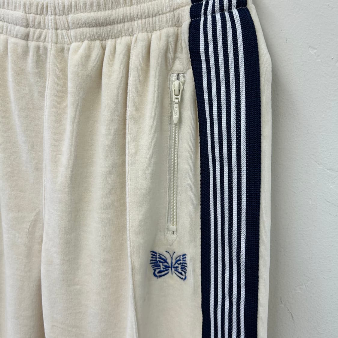 16382 - 니들스 스트레이트 폴리 스무스 아이스 화이트 트랙 팬츠 상품이미지3