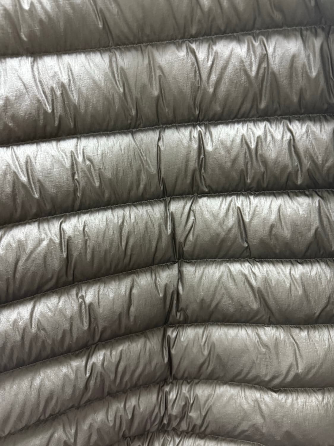 [1] 모이프 헬리움 다운 경량 패딩 에스프레소 (택과 원단 포함) 상품이미지5