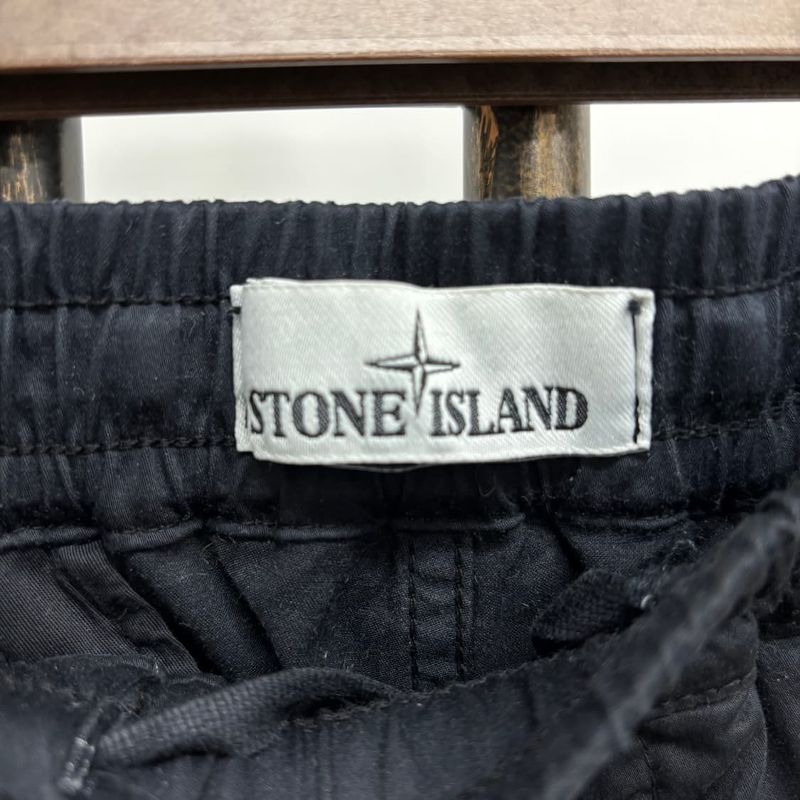 [34]스톤아일랜드 와펜패치 조거팬츠 상품이미지3