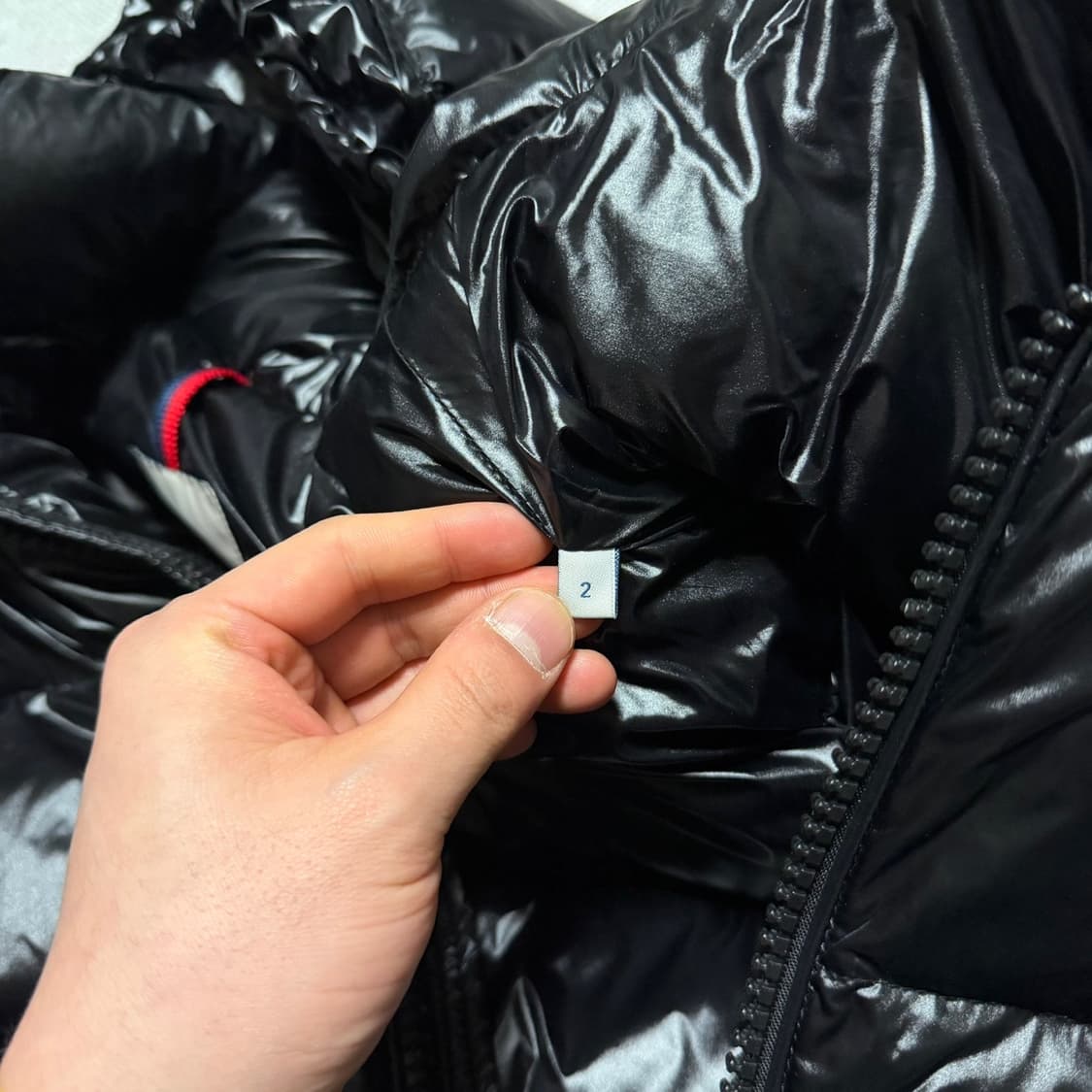 몽클레어 마야 유광 패딩 상품이미지4