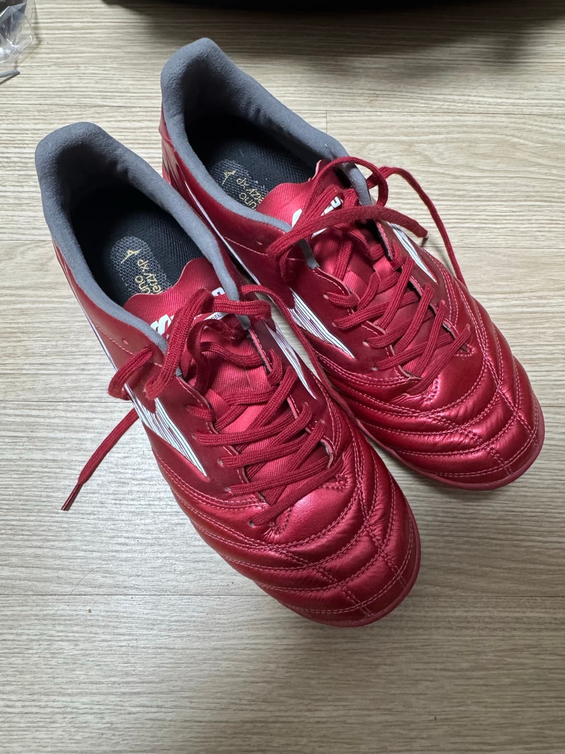 미즈노 모렐리아 네오 프로 TF 255mm 루비팩 상품이미지1