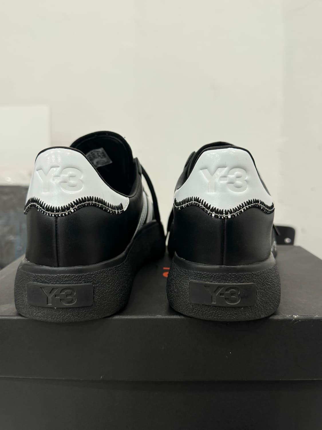 Y-3 탕구츠 풋볼 블랙(290mm) 상품이미지3