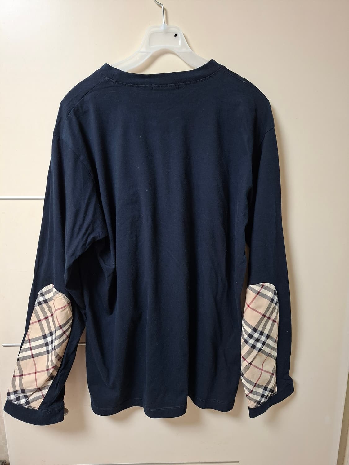 [남성] 버버리 정품 런던 포켓 긴팔티 L사이즈 상품이미지2