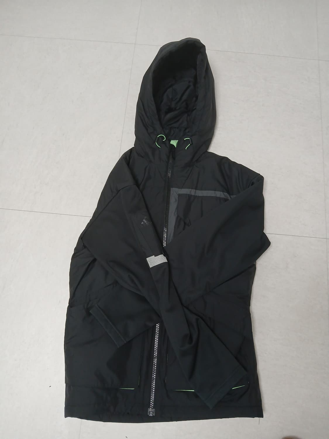 Pakaian 아디다스 경량패딩 상품이미지1