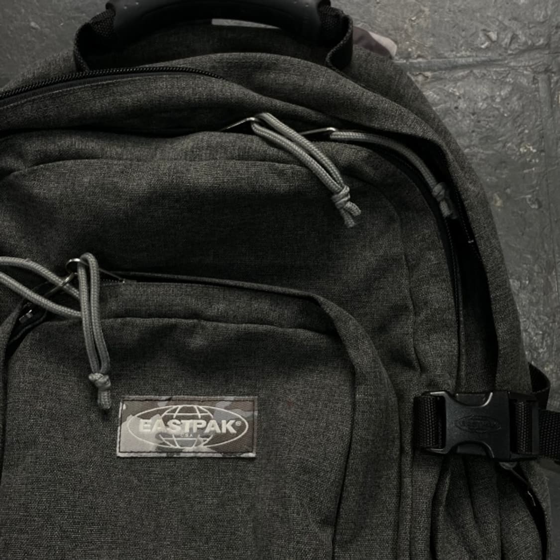 이스트팩 카모 백팩 상품이미지2