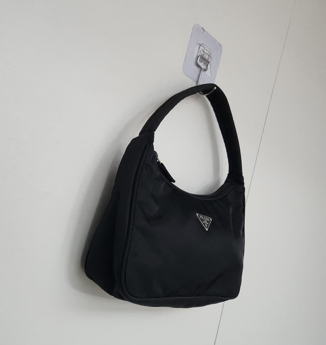 프라다 나일론 테수토 호보백 상품이미지2