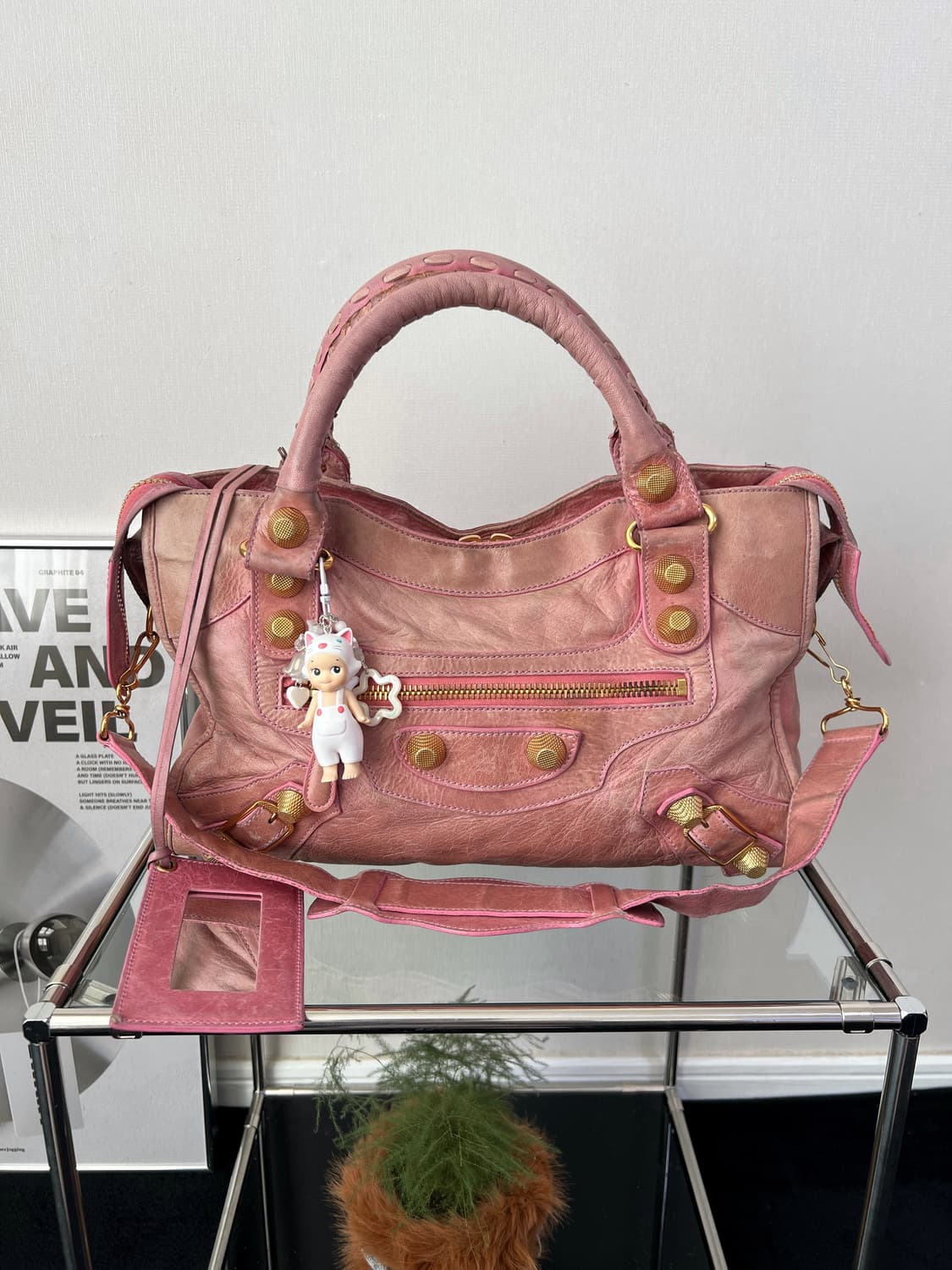 발렌시아가 모터백 상품이미지1