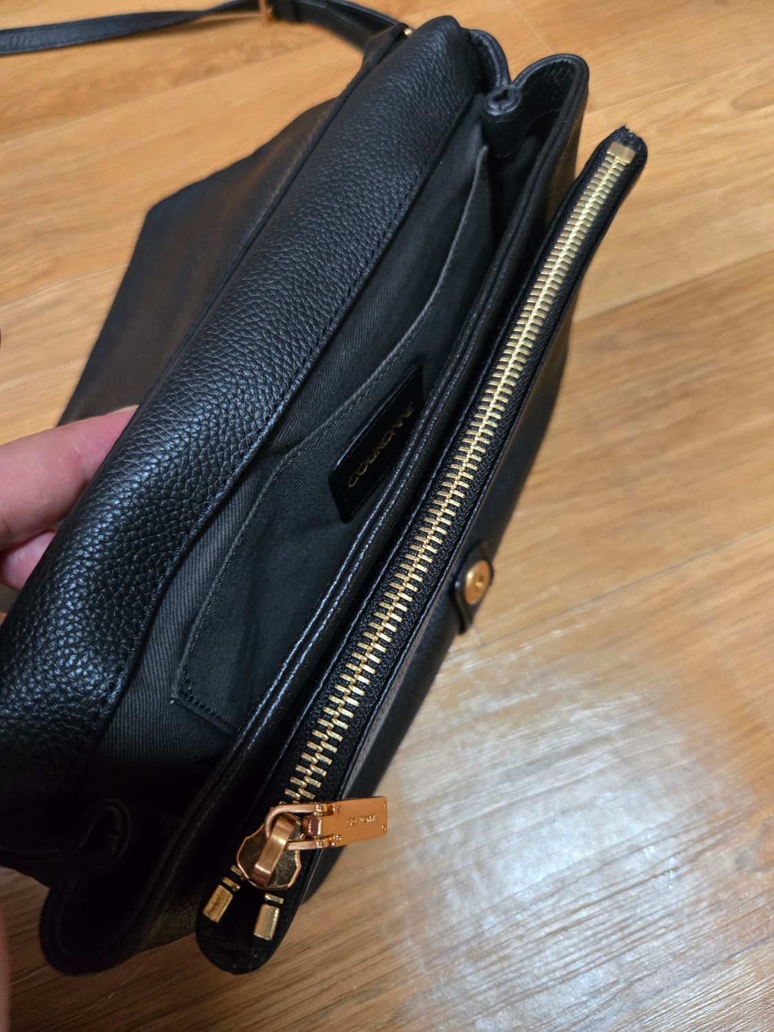 쿠론 가죽 크로스백 상품이미지6