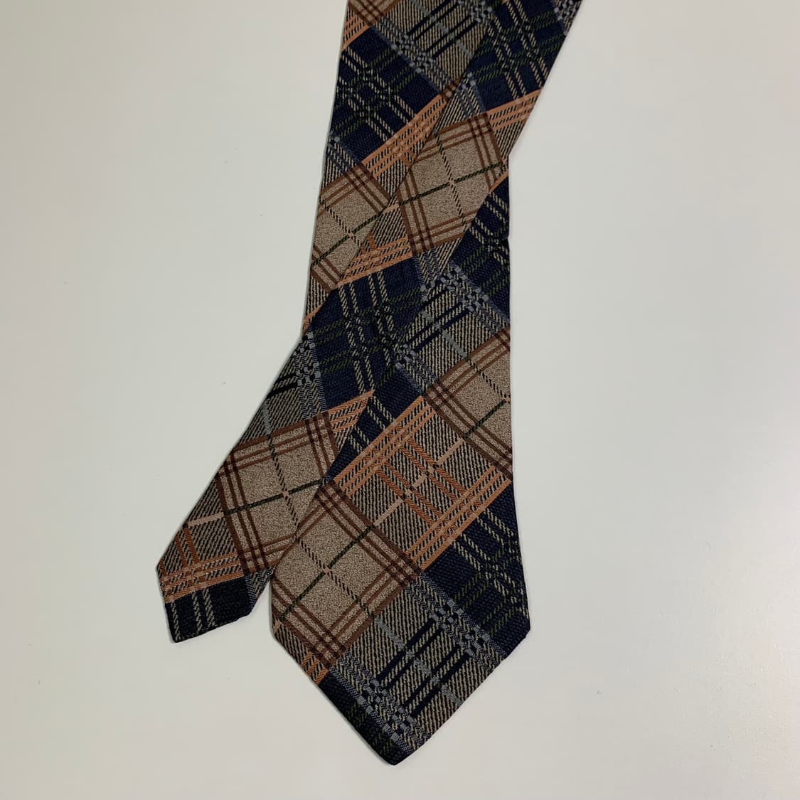 발렌시아가(BALENCIAGA) 체크넥타이 명품 100실크 A+등급 상품이미지3