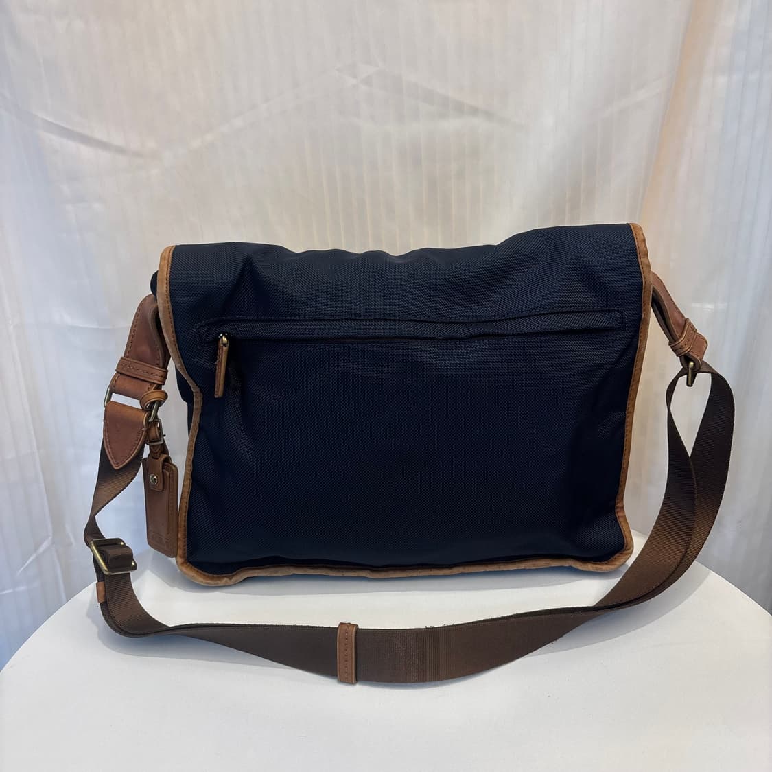 정품 TUMI 나일론 크로스백     상품이미지4