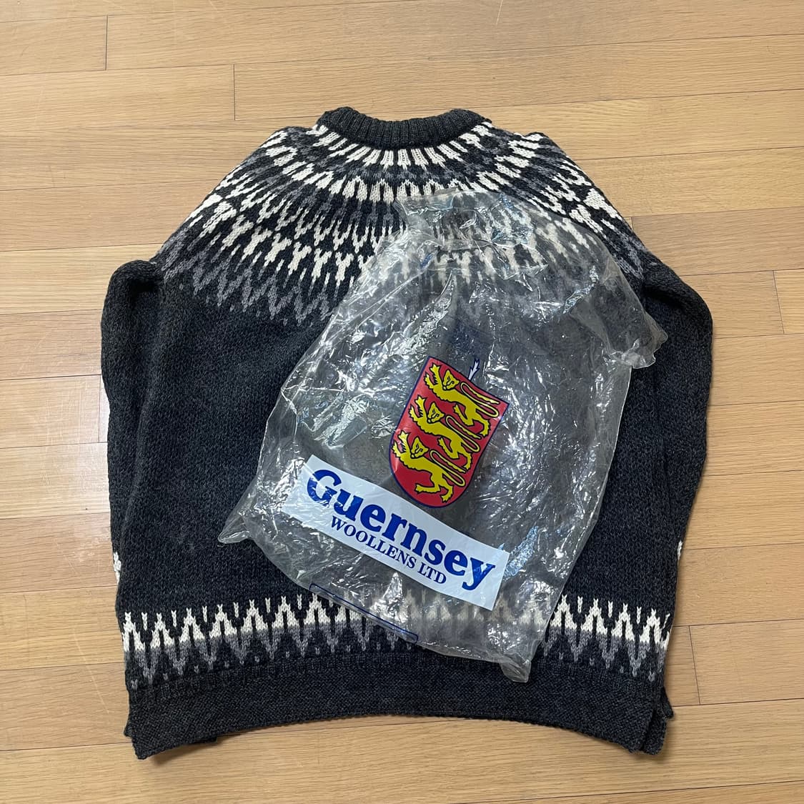 건지울른스 피셔맨 노르딕 스웨터 차콜 상품이미지3