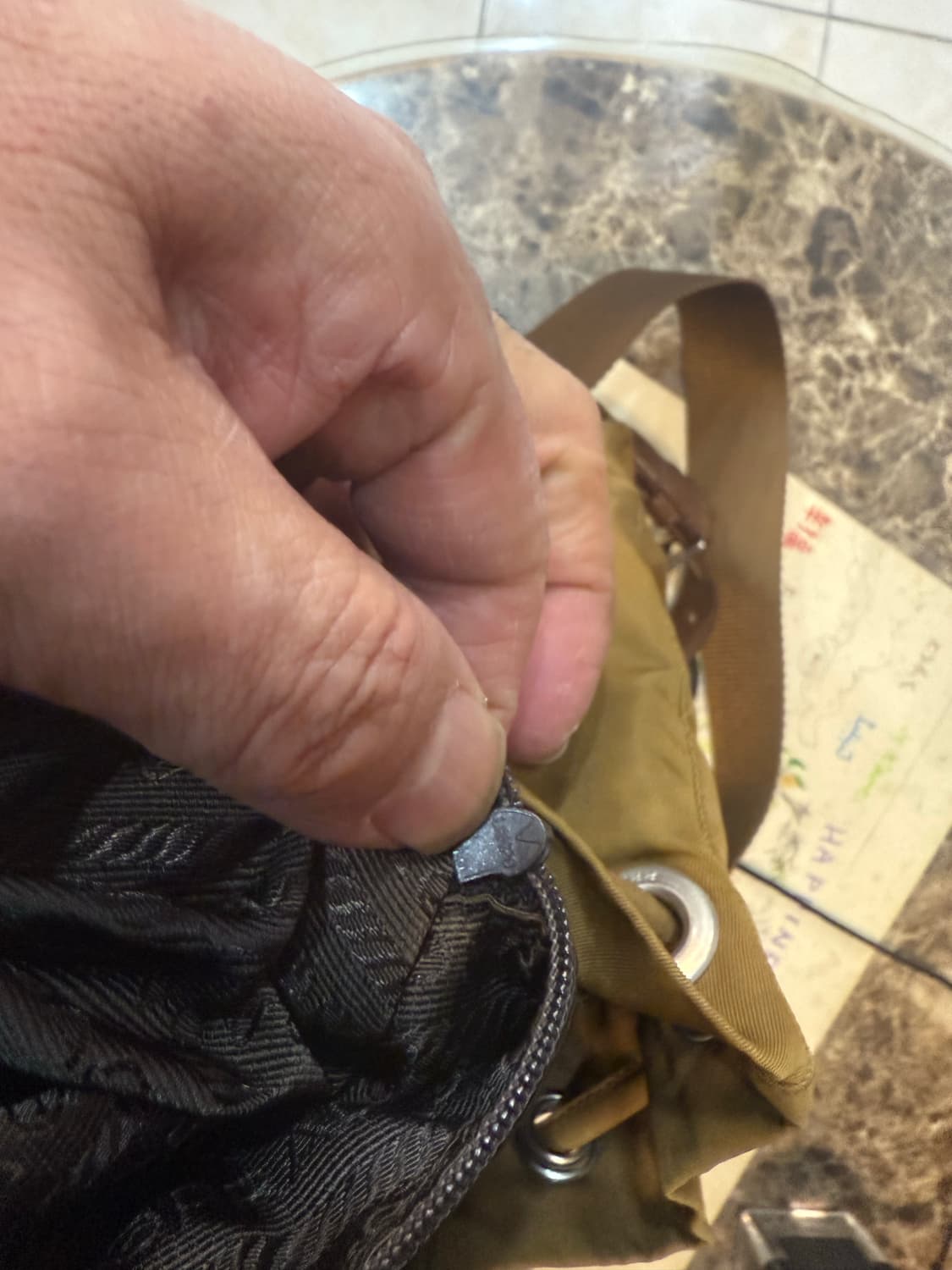 정품 프라다 나일론 백팩 팝니다 상품이미지8