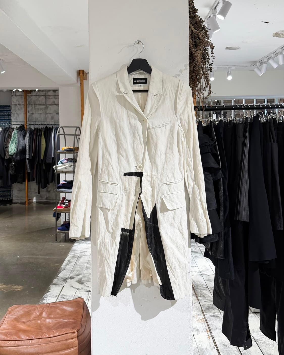 앤드뮐미스터 화이트 아카이브 아티저널 코트 상품이미지1