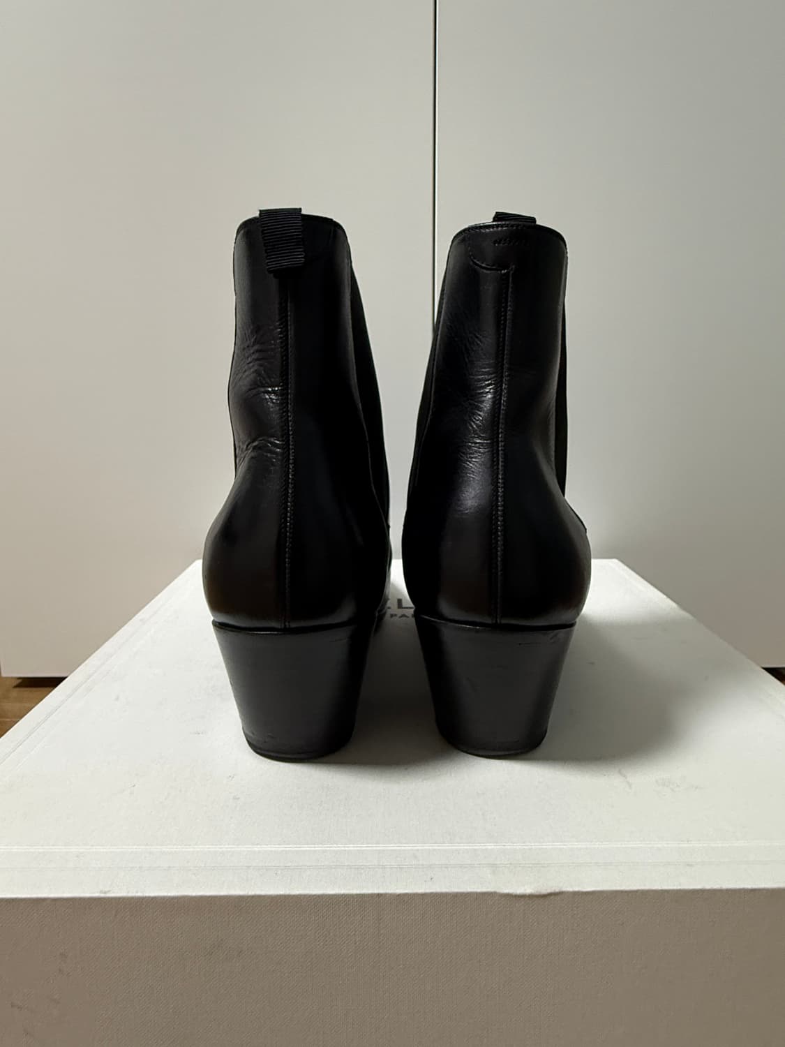 셀린느 첼시부츠42사이즈 팝니다 상품이미지3