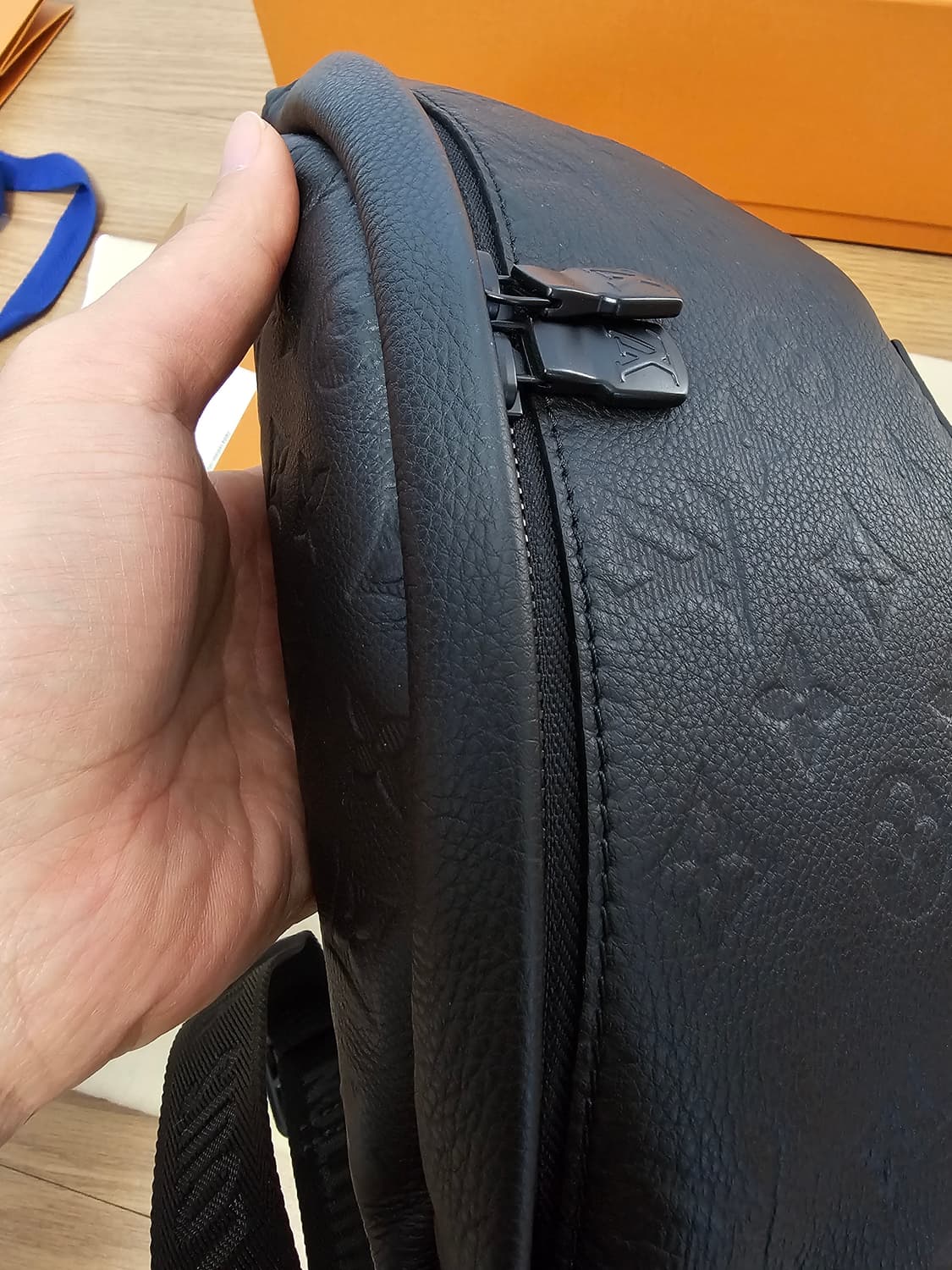 루이비통 올레더 디스커버리 범백 크로스백 신형 상품이미지8